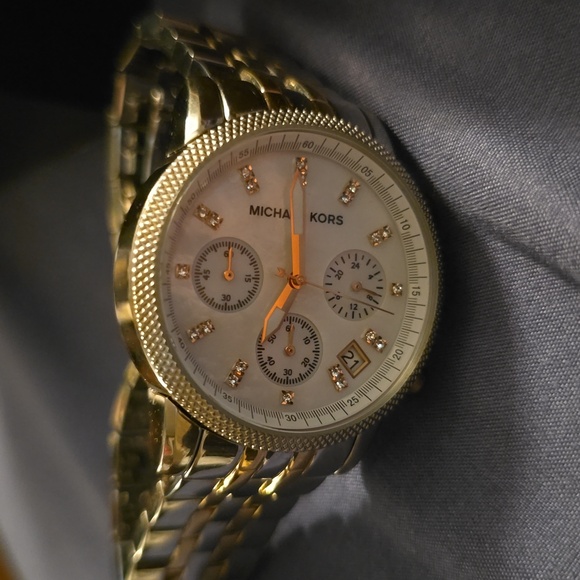 Watch - Picture 2 of 2